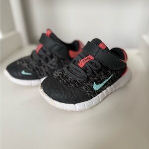 Nike Kids Black and Coral Sneakers
